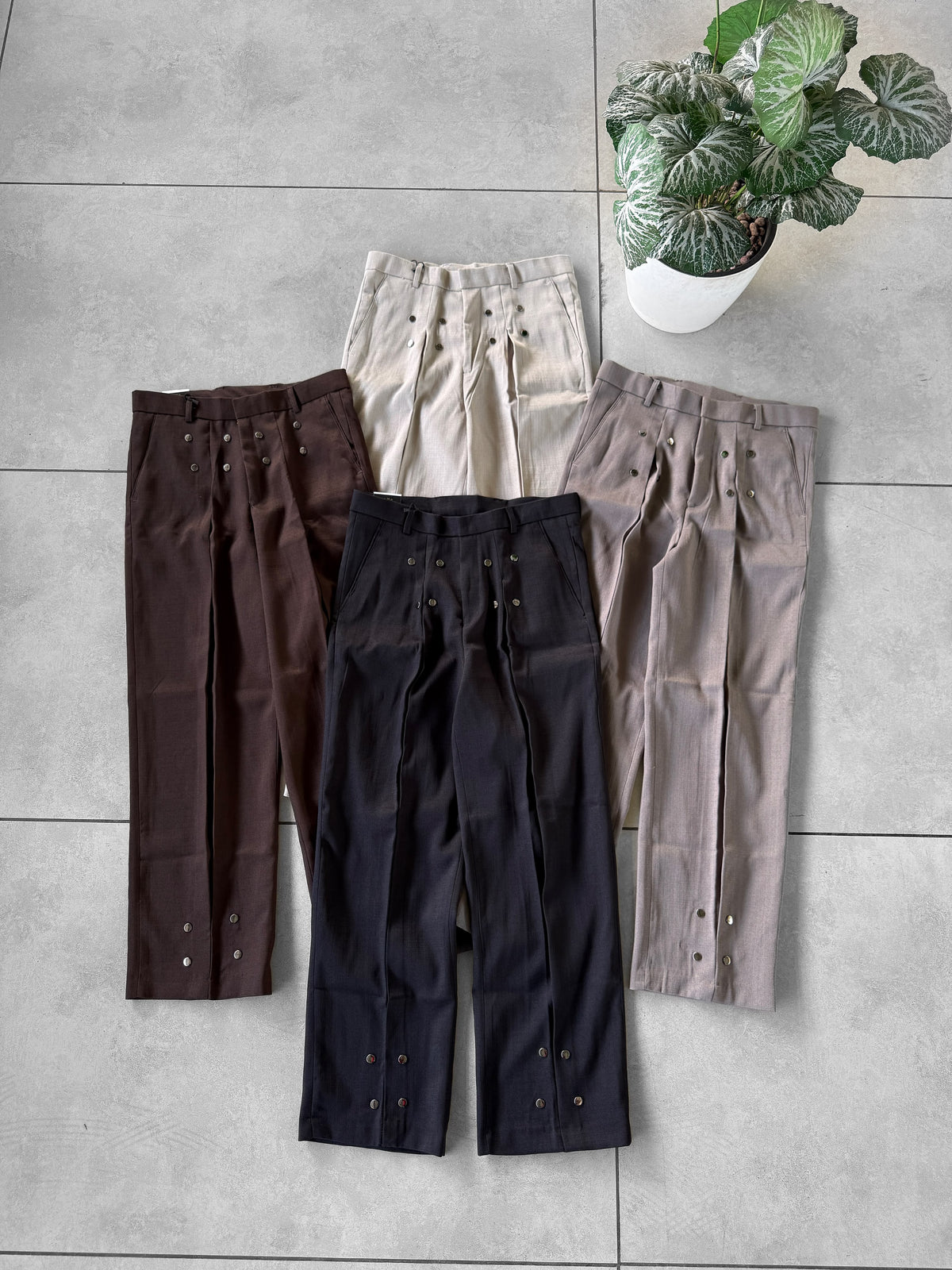 Button Pleated pant